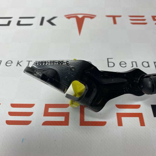 Амортизатор капота